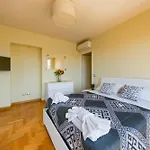 아파트 Alessandria's House *